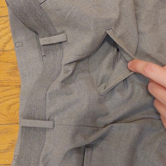 Light gray trousers - Picture 4 of 6